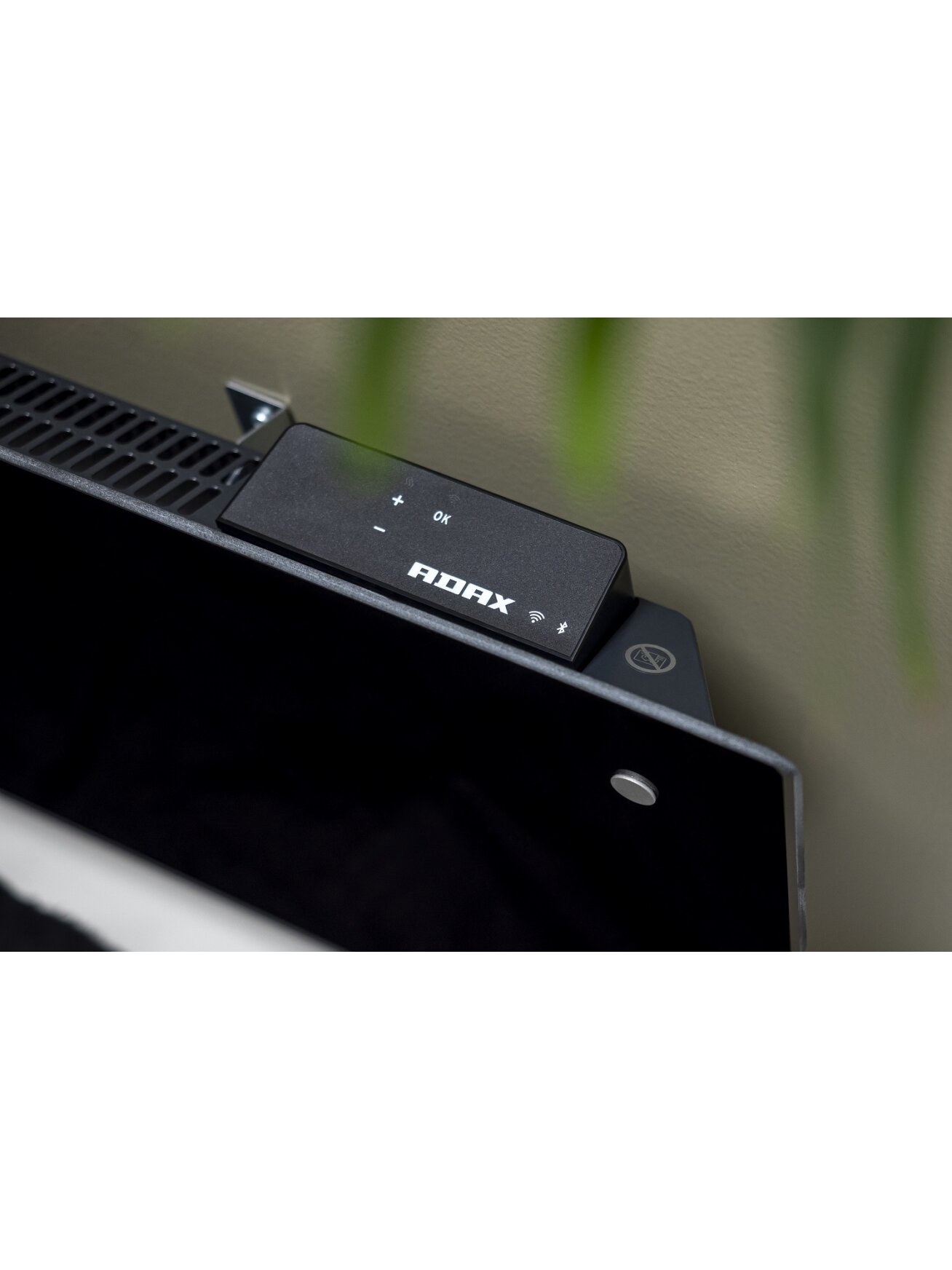 Elektrinis radiatorius CLEA H06 KWT Pearl Black 2